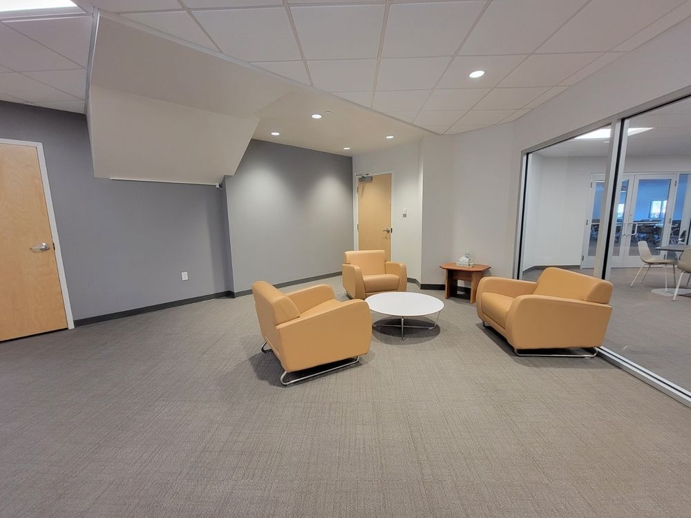 Route 1 Office Building: 18 Washington St, Foxboro, MA 02035